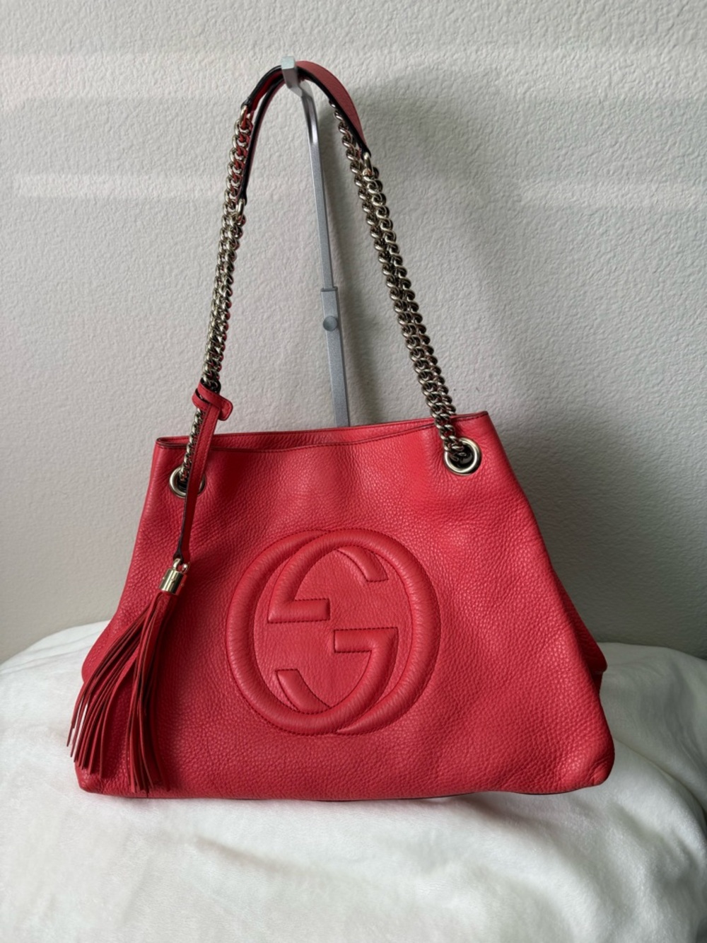 Gucci Soho Chain Tote | Coral Pebbled Leather | Interlocking GG
